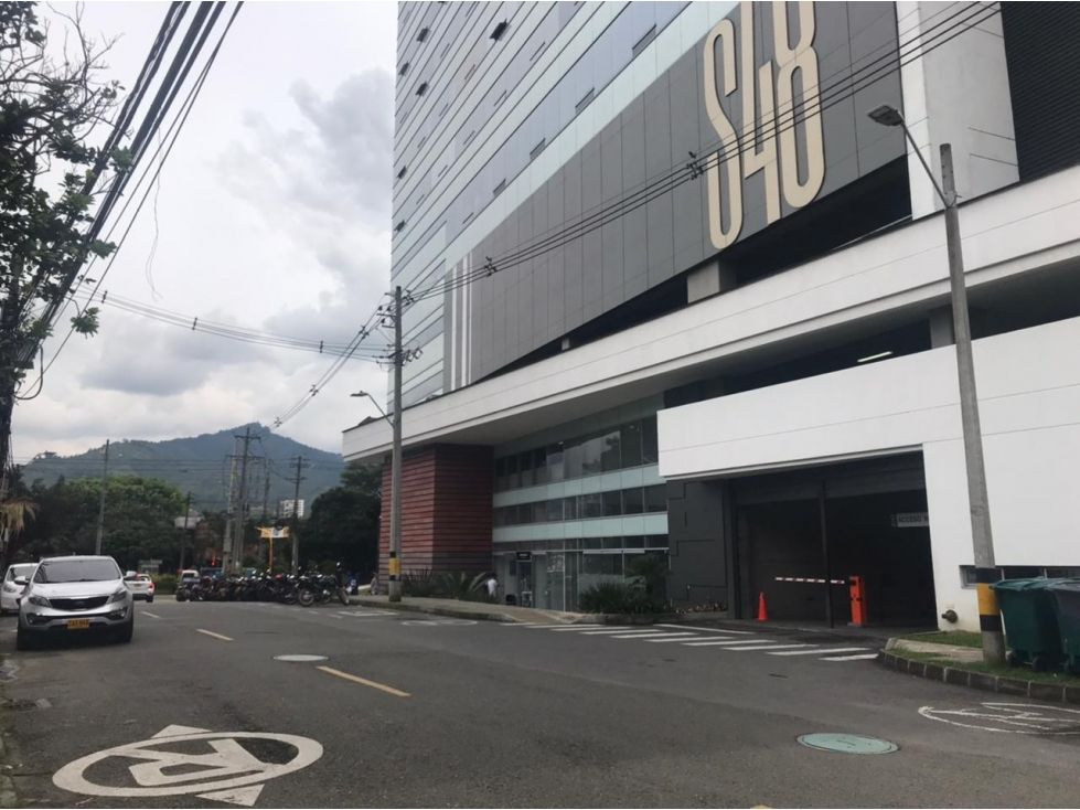 Oficina en venta Antioquia Envigado Zona Centro 50 m2 Habitaciones 0 Baños 1 Garajes 2 Precio $420000000
