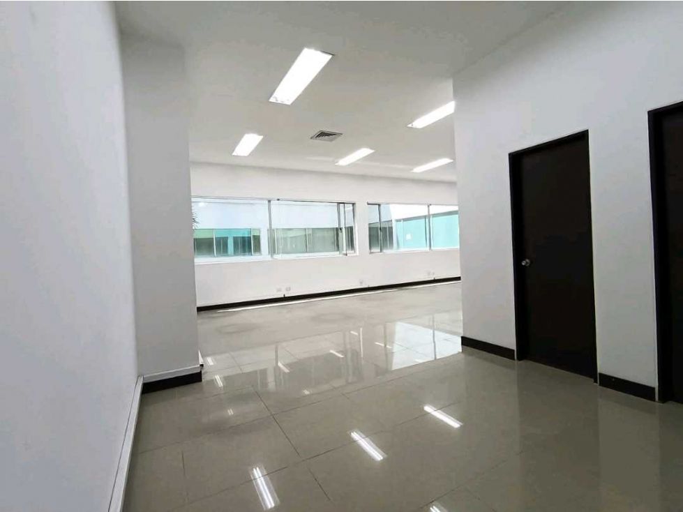 Oficina en arriendo Antioquia Medellín Campo Amor 80 m2 Habitaciones 0 Baños 2 Garajes 0 Precio $5500000