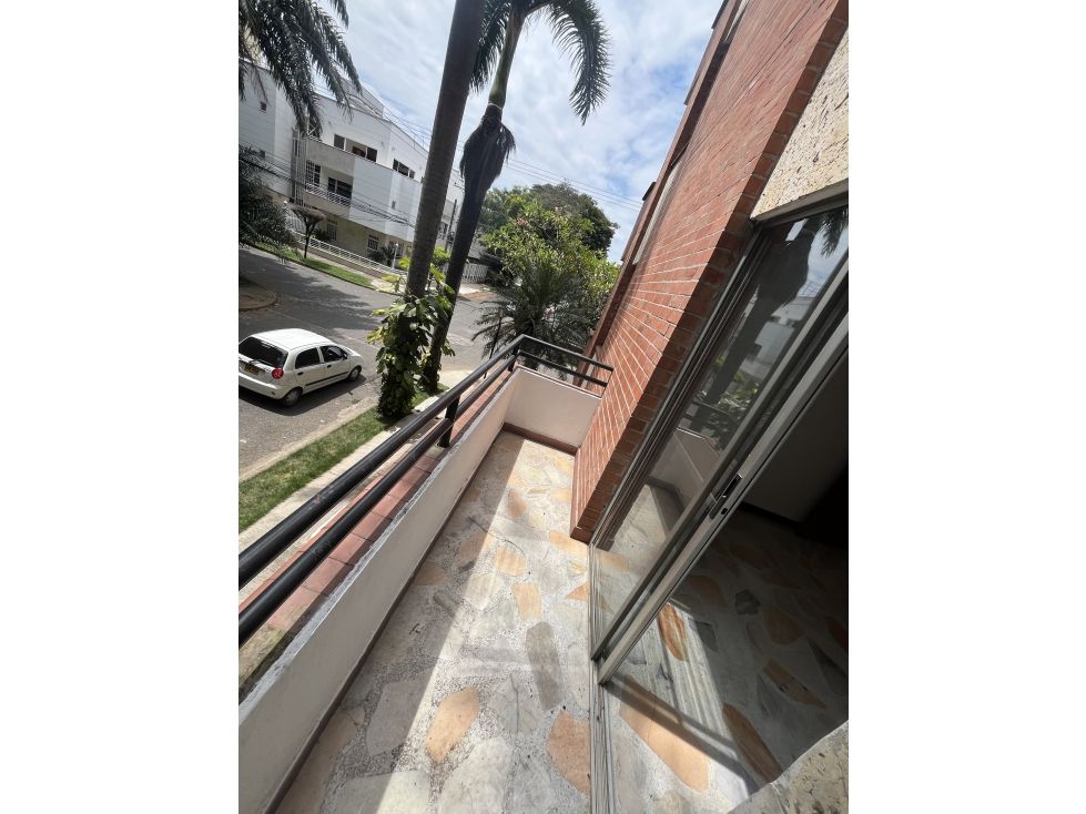 Apartamento en venta Valle Del Cauca Cali El Ingenio 105 m2 Habitaciones 3 Baños 3 Garajes 2 Precio $375000000