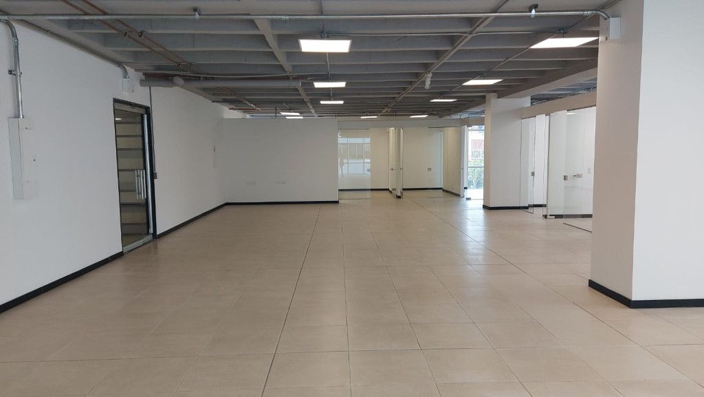 Oficina en arriendo Cundinamarca Bogotá Chico Norte Et Ii 252 m2 Habitaciones 0 Baños 2 Garajes 5 Precio $20325000