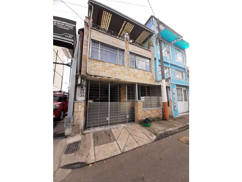 Casa en venta Cundinamarca Bogotá Super Manzana 1 500 m2 Habitaciones 5 Baños 3 Garajes 2 Precio $560000000