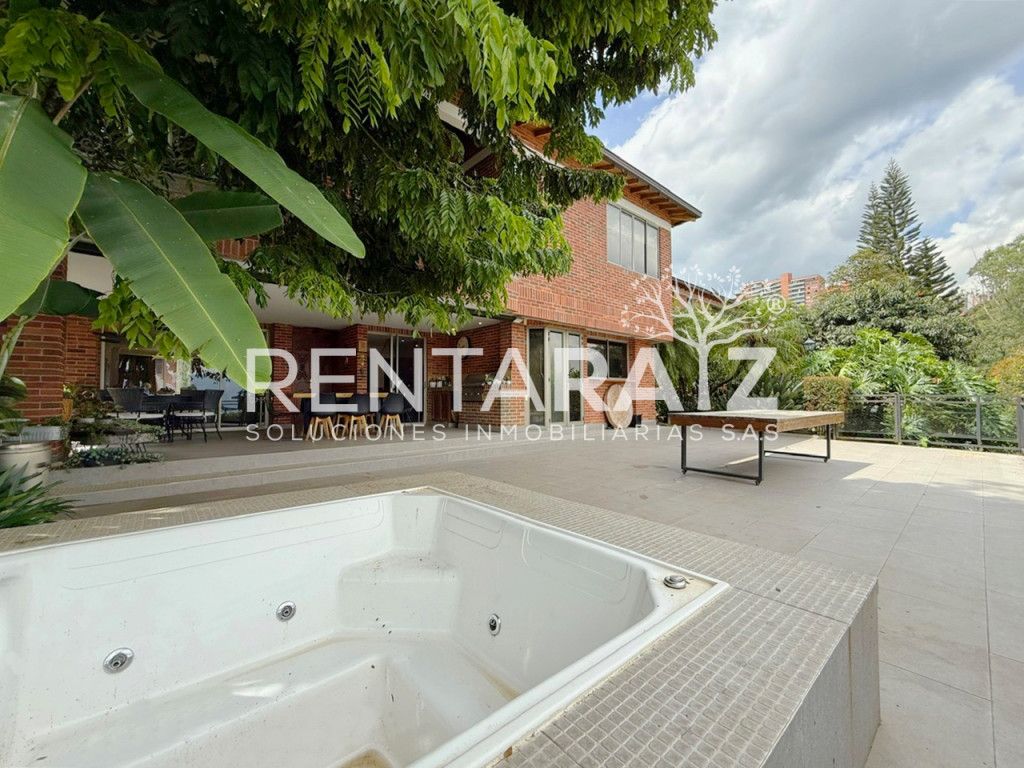 Casa en venta Antioquia Medellín Las Lomas No2 339 m2 Habitaciones 4 Baños 6 Garajes 4 Precio $3200000000