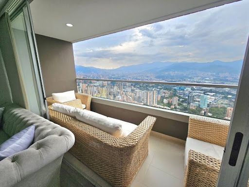 Apartamento en arriendo Antioquia Medellín Loreto 105 m2 Habitaciones 3 Baños 2 Garajes 1 Precio $7600000