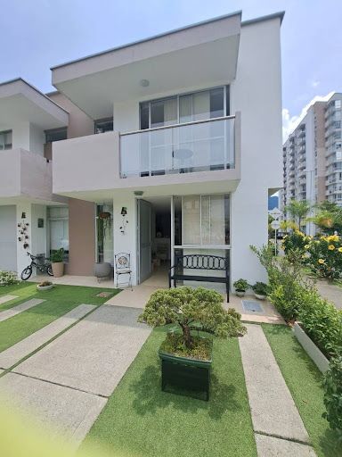 Casa en venta Risaralda Dosquebradas Br La Badea 102 m2 Habitaciones 3 Baños 3 Garajes 2 Precio $620000000