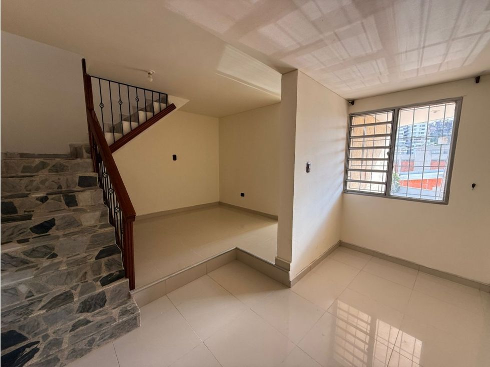 Casa en arriendo Caldas Manizales Alta Suiza 130 m2 Habitaciones 3 Baños 2 Garajes 1 Precio $1900000