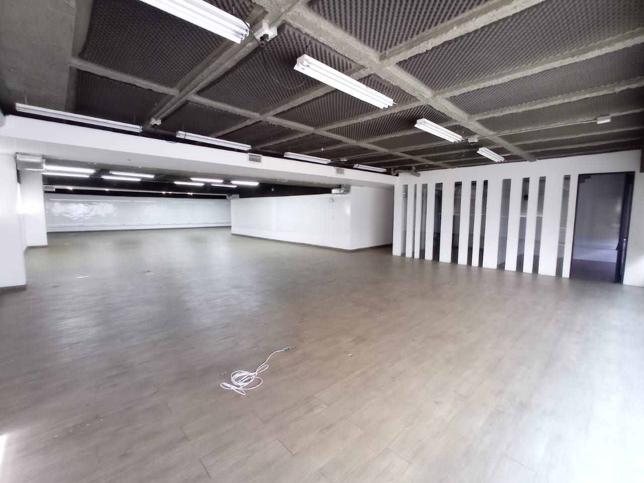 Oficina en arriendo Antioquia Itagüí La Esmeralda 379 m2 Habitaciones 0 Baños 0 Garajes 0 Precio $18950000