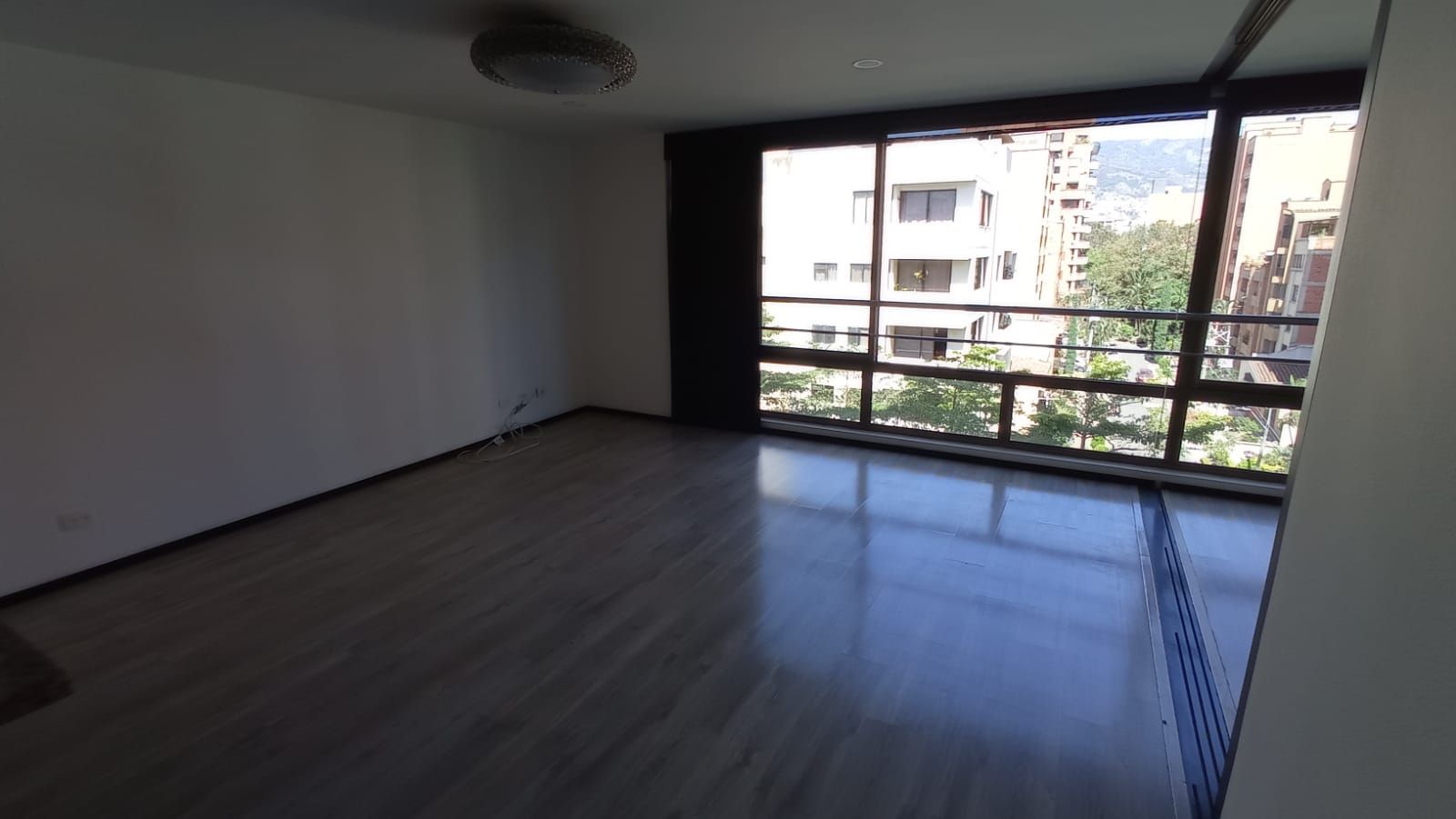 Apartaestudio en arriendo Antioquia Medellín Los Conquistadores 58 m2 Habitaciones 1 Baños 2 Garajes 1 Precio $3100000
