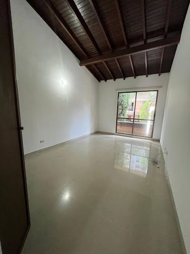 Casa en arriendo Antioquia Envigado Zúñiga 154 m2 Habitaciones 3 Baños 3 Garajes 2 Precio $8500000