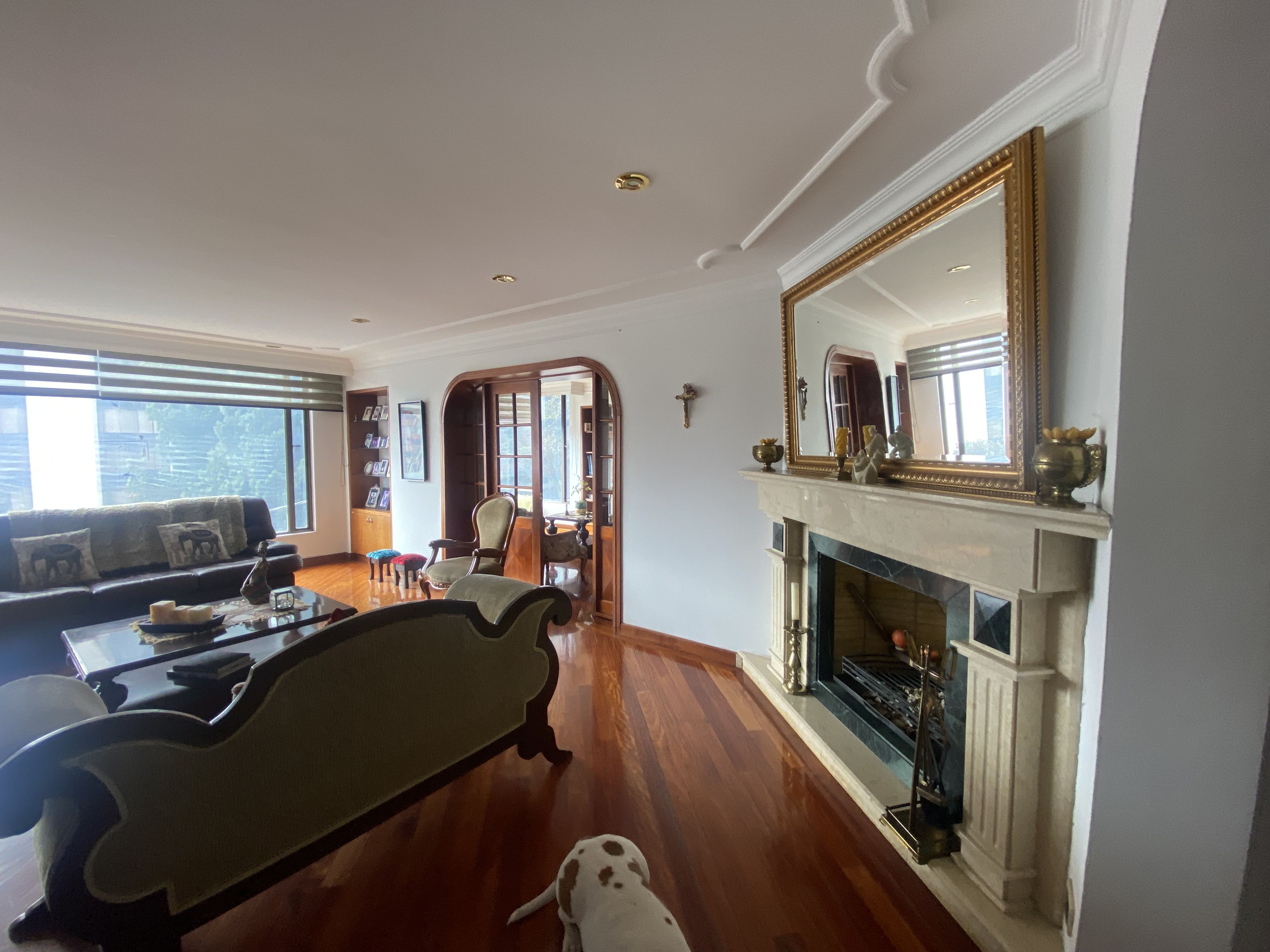 Apartamento en venta Cundinamarca Bogotá La Carolina 260 m2 Habitaciones 3 Baños 4 Garajes 3 Precio $2000000000