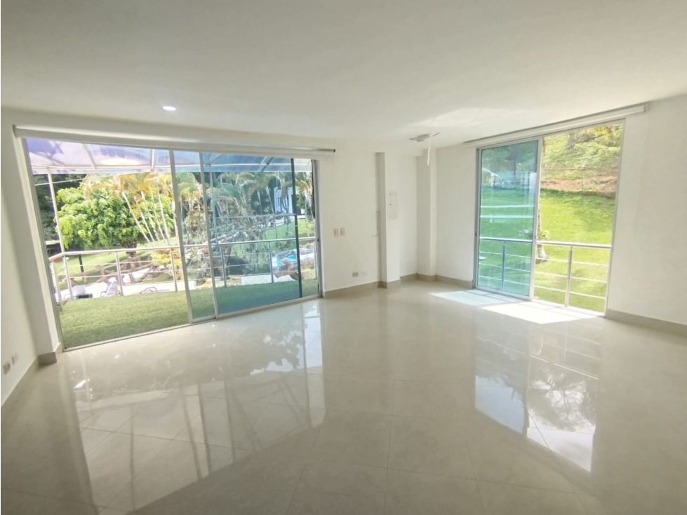 Finca en arriendo Antioquia Barbosa Barbosa 520 m2 Habitaciones 6 Baños 6 Garajes 5 Precio $20000000