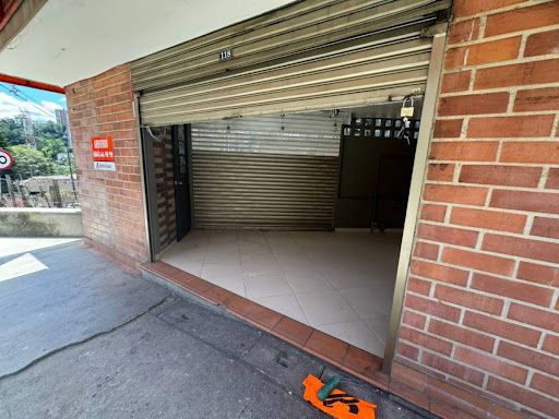 Local en arriendo Antioquia Envigado El Salado 30 m2 Habitaciones 0 Baños 1 Garajes 0 Precio $2000000