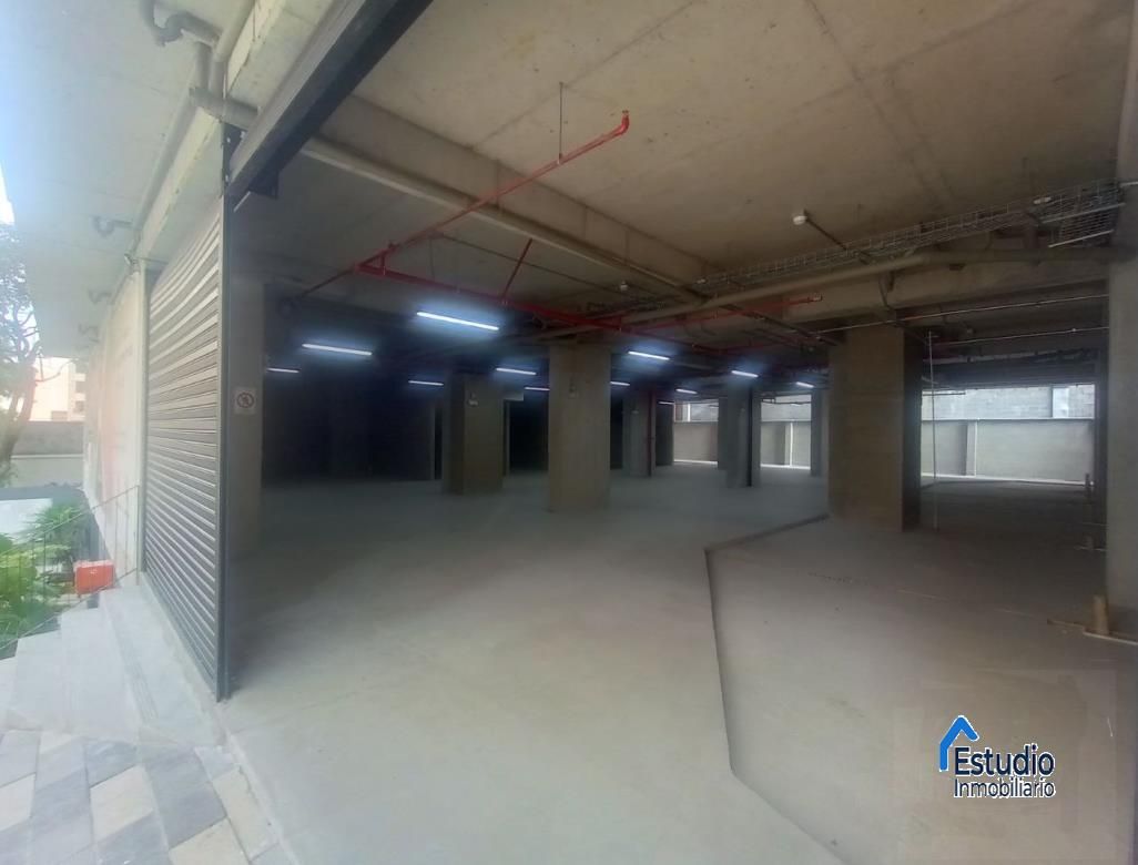 Local Comercial en arriendo Antioquia Medellín Asomadera No1 1000 m2 Habitaciones 1 Baños 1 Garajes 0 Precio $100000000