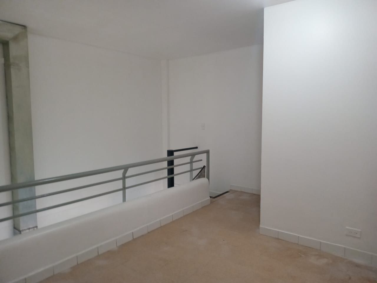 Local en venta Antioquia Medellín Naranjal 41 m2 Habitaciones 0 Baños 2 Garajes 2 Precio $620000000