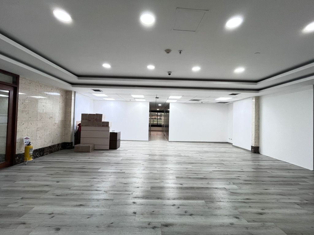 Oficina en arriendo Cundinamarca Bogotá La Esperanza Norte 858 m2 Habitaciones 0 Baños 0 Garajes 8 Precio $81630120