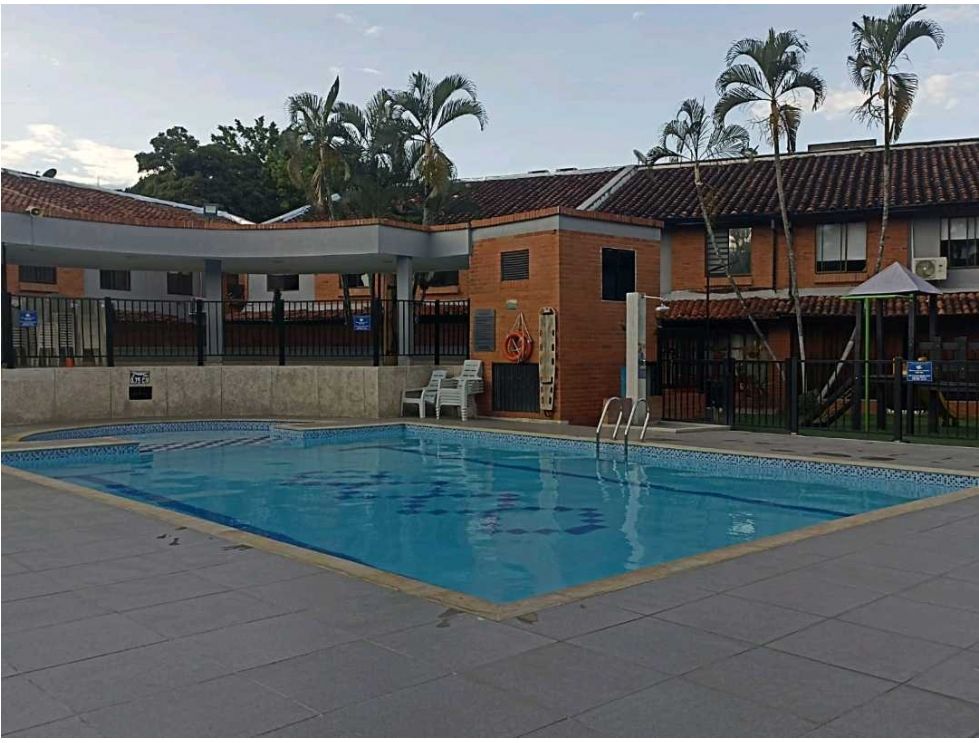 Casa en venta Valle Del Cauca Cali Unidad Residencial El Coliseo 104 m2 Habitaciones 3 Baños 2 Garajes 1 Precio $410000000