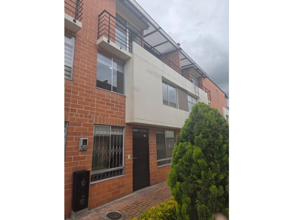 Casa en venta Cundinamarca Mosquera Centro 116 m2 Habitaciones 4 Baños 3 Garajes 1 Precio $445000000