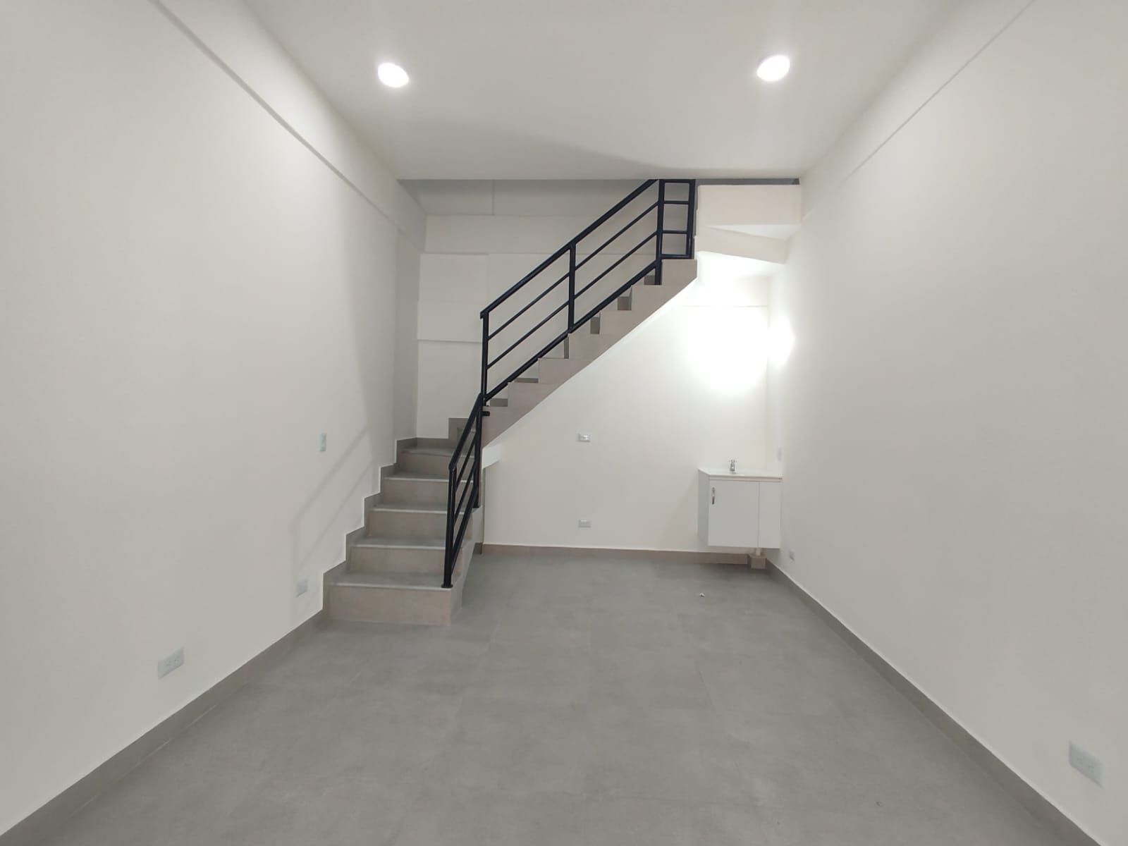 Local en arriendo Antioquia Itagüí San Gabriel 30 m2 Habitaciones 0 Baños 1 Garajes 0 Precio $1400000