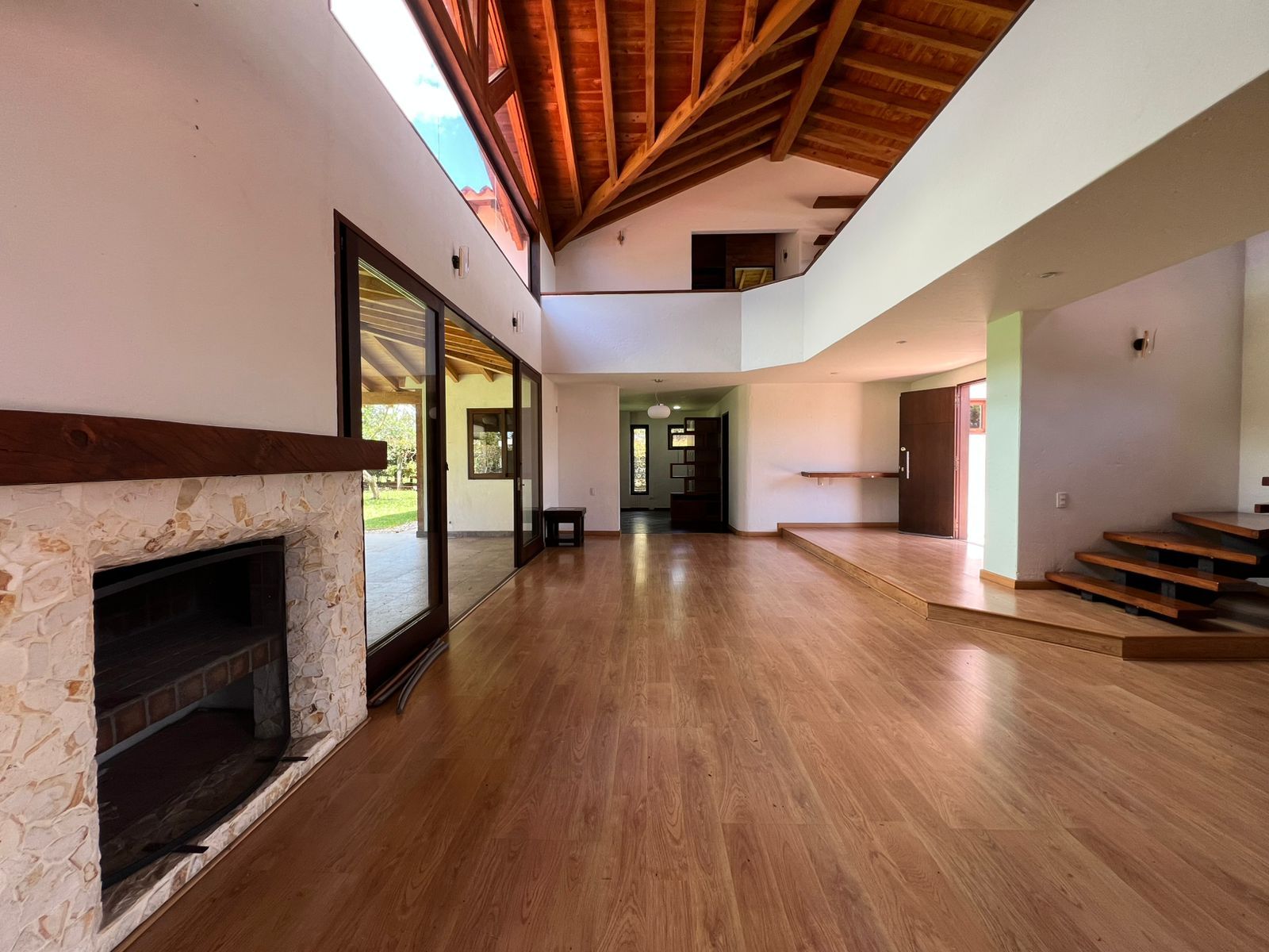 Casa en venta Antioquia Rionegro Ub Pietra Santa Et Iv 340 m2 Habitaciones 3 Baños 4 Garajes 2 Precio $2520000000