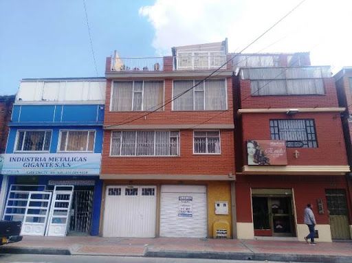 Local en arriendo Cundinamarca Bogotá La Fraguita 40 m2 Habitaciones 0 Baños 1 Garajes 0 Precio $1500000