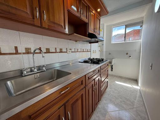 Apartamento en arriendo Antioquia Medellín Loma De Los Bernal 65 m2 Habitaciones 3 Baños 2 Garajes 1 Precio $2400000