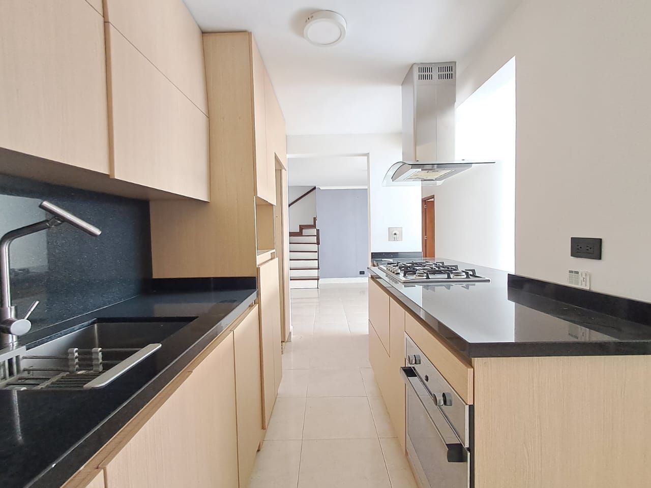 Apartamento en arriendo Antioquia Medellín El Diamante No2 150 m2 Habitaciones 3 Baños 3 Garajes 2 Precio $5800000