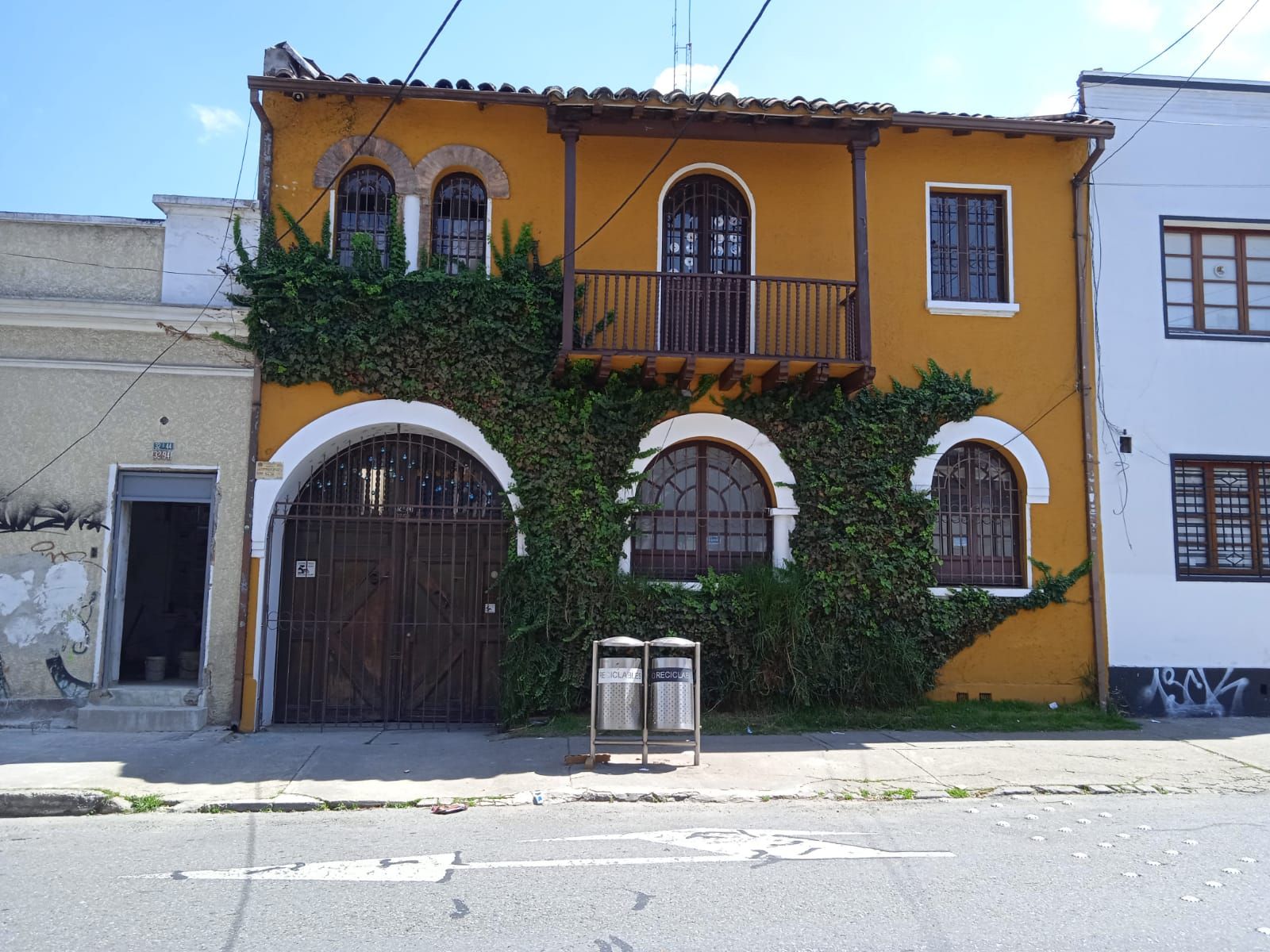 Casa en venta Cundinamarca Bogotá Teusaquillo 440 m2 Habitaciones 7 Baños 8 Garajes 2 Precio $1800000000