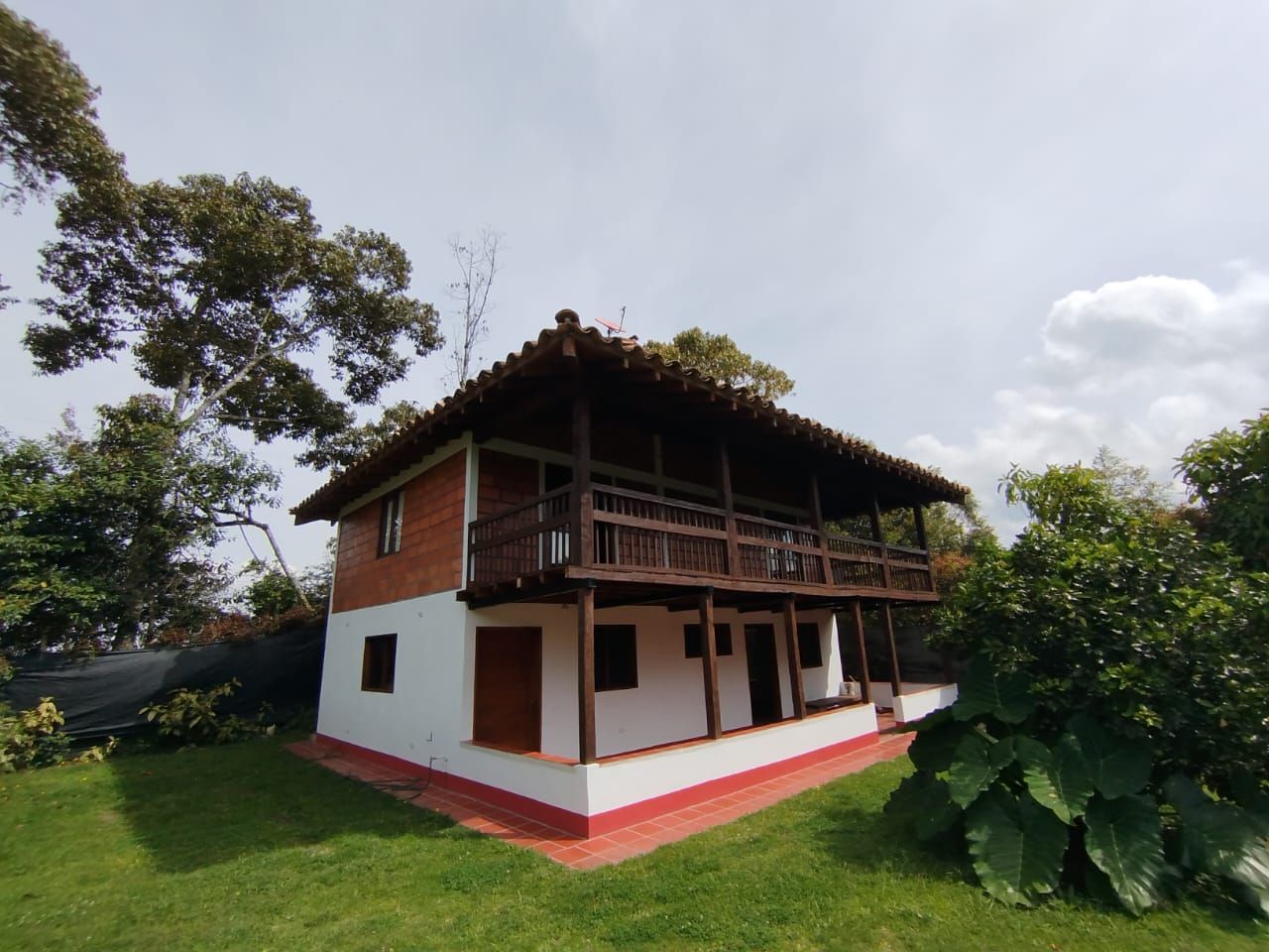 Casa Campestre en arriendo Antioquia Rionegro Gualanday 180 m2 Habitaciones 2 Baños 2 Garajes 1 Precio $3850000
