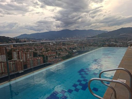 Apartamento en arriendo Antioquia Envigado El Esmeraldal 90 m2 Habitaciones 2 Baños 2 Garajes 1 Precio $4900000