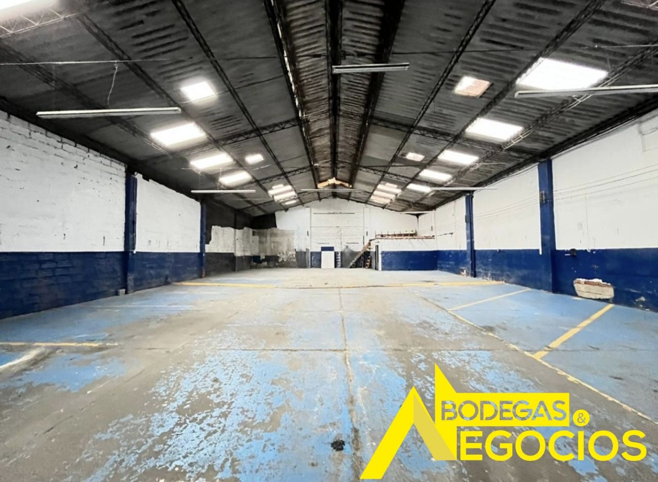 Bodega en arriendo Antioquia Medellín Colombia 800 m2 Habitaciones 0 Baños 4 Garajes 0 Precio $30000000