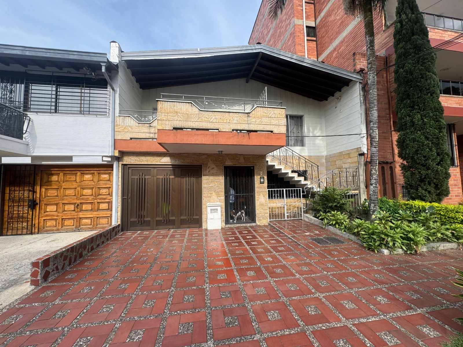 Casa en arriendo Antioquia Medellín Estadio 306 m2 Habitaciones 6 Baños 3 Garajes 0 Precio $7000000