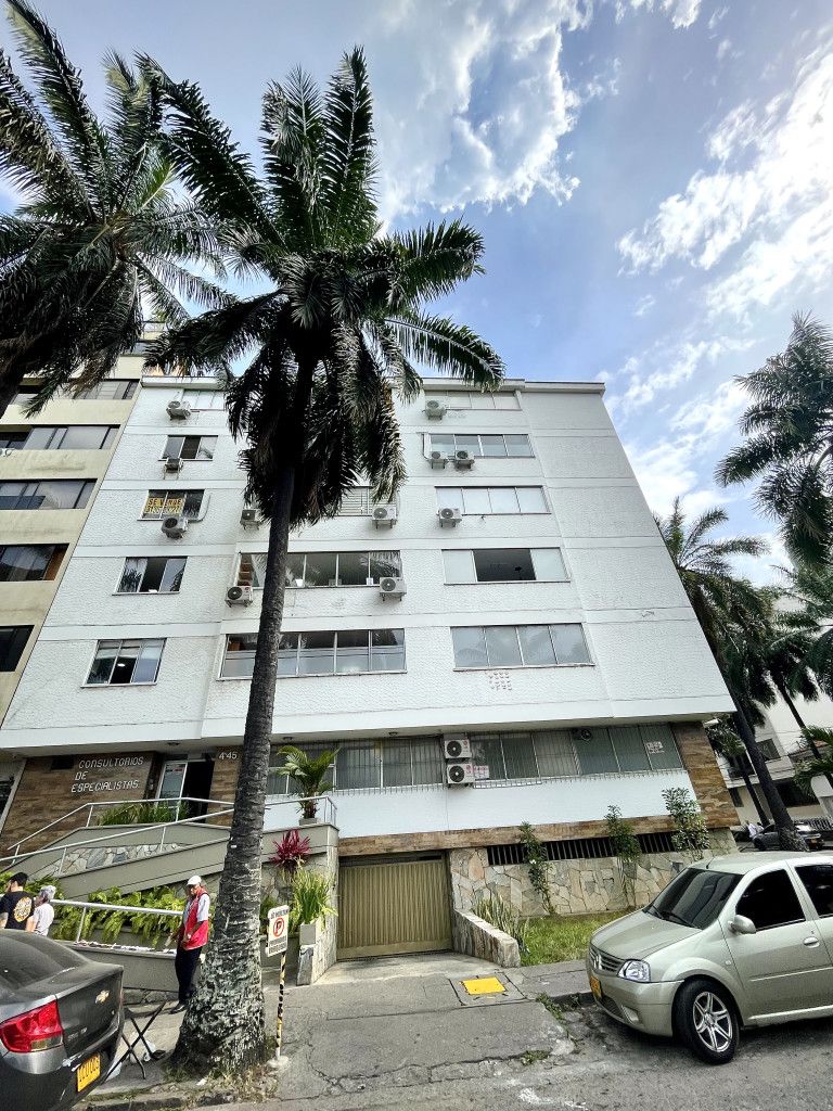 Local en venta Valle Del Cauca Cali Versalles 34 m2 Habitaciones 0 Baños 1 Garajes 0 Precio $120000000