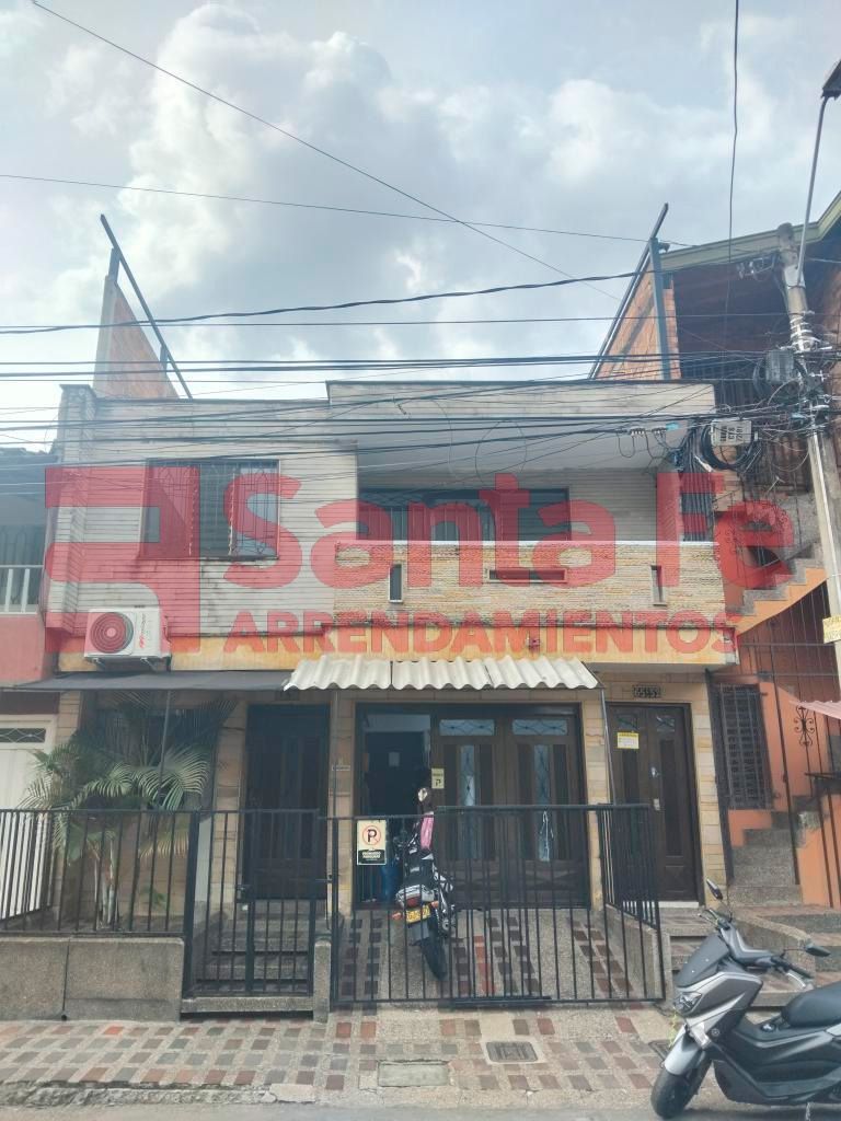 Casa en arriendo Antioquia Medellín Santa Fe 119 m2 Habitaciones 4 Baños 2 Garajes 0 Precio $2500000