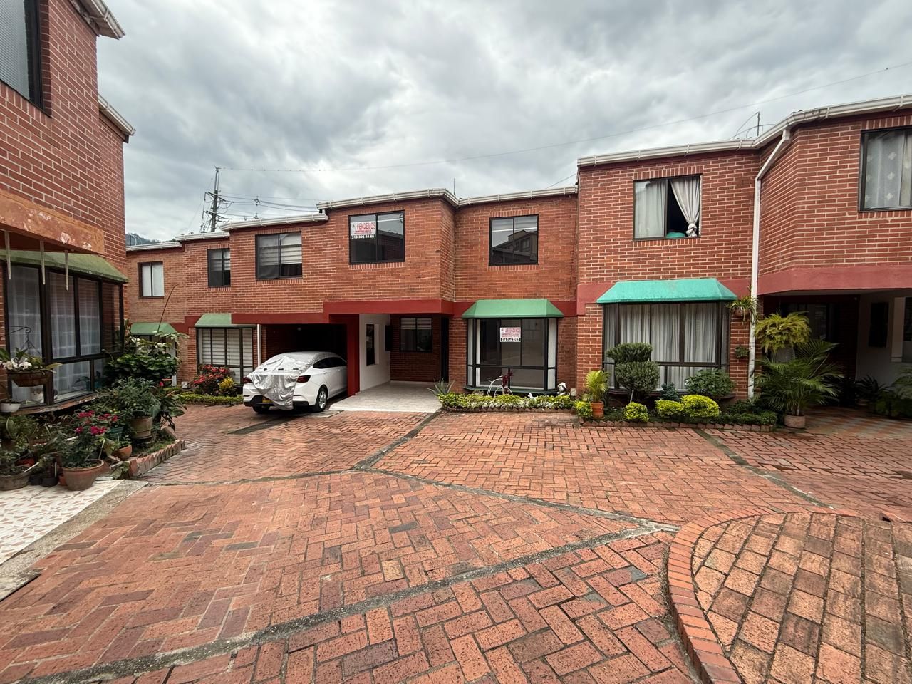 Casa en arriendo o venta Tolima Ibagué Br Reservas De Santa Rita 140 m2 Habitaciones 3 Baños 3 Garajes 1 Precio venta $370000000 Precio arriendo $1784000
