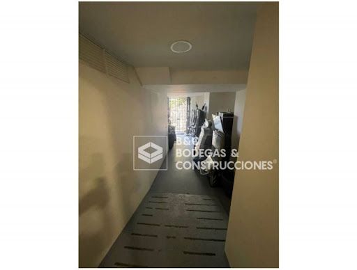 Bodega en arriendo Antioquia Medellín La Candelaria 350 m2 Habitaciones 0 Baños 3 Garajes 2 Precio $6900000