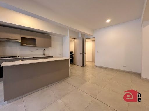 Apartamento en arriendo Antioquia Envigado Jardines 115 m2 Habitaciones 3 Baños 2 Garajes 2 Precio $4600000