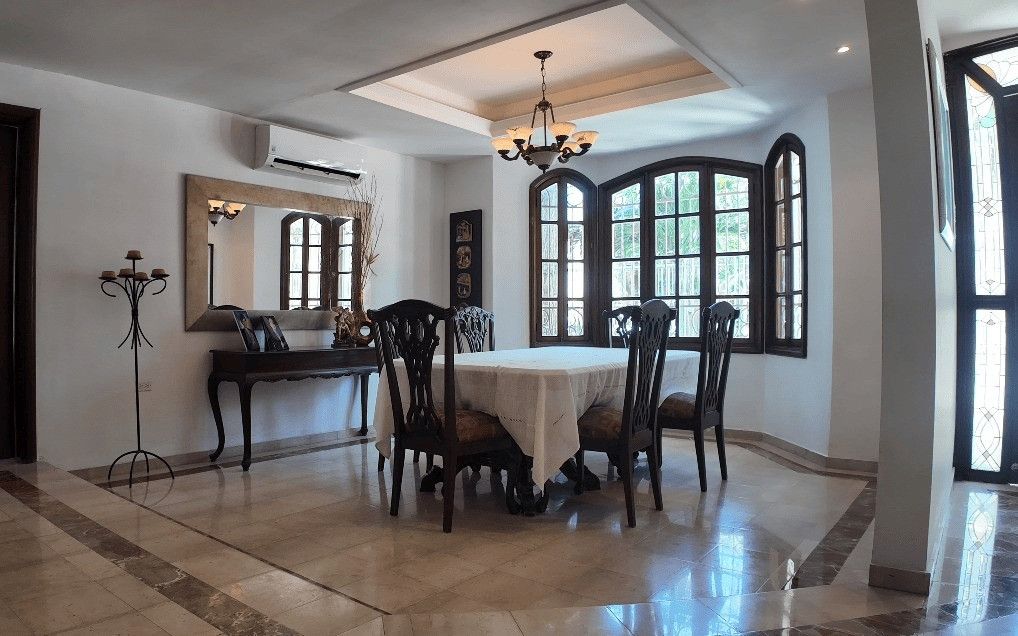 Casa en venta Atlántico Barranquilla El Poblado 273 m2 Habitaciones 4 Baños 4 Garajes 2 Precio $1300000000