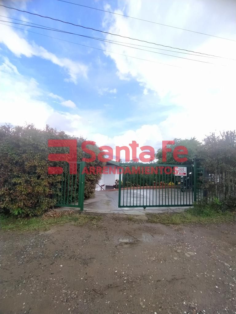 Finca en arriendo Antioquia Marinilla Belén 180 m2 Habitaciones 4 Baños 4 Garajes 2 Precio $2500000