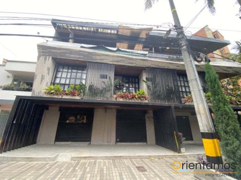 Local en arriendo Antioquia Medellín San Bernardo 65 m2 Habitaciones 0 Baños 2 Garajes 0 Precio $12500000