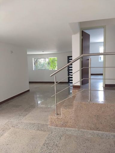 Casa en arriendo Antioquia Medellín Santa Teresita 240 m2 Habitaciones 5 Baños 3 Garajes 1 Precio $6500000