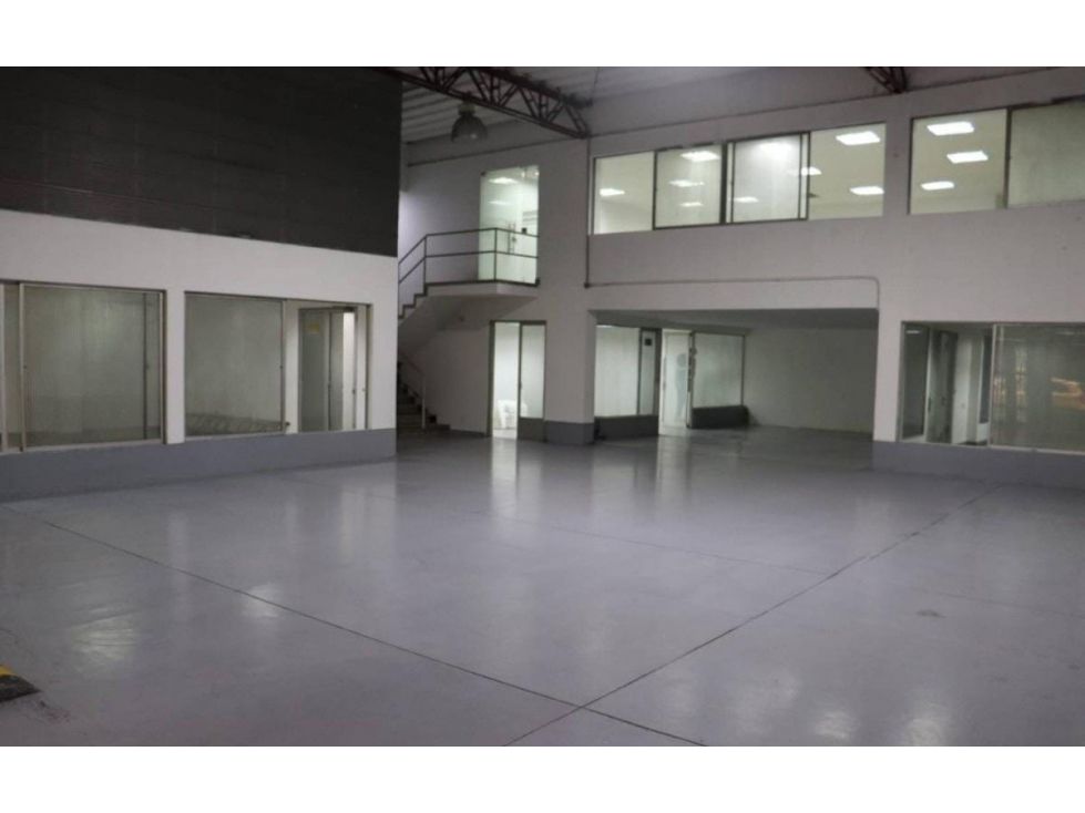 Local en arriendo Antioquia Medellín San Diego 434 m2 Habitaciones 0 Baños 3 Garajes 0 Precio $30000000