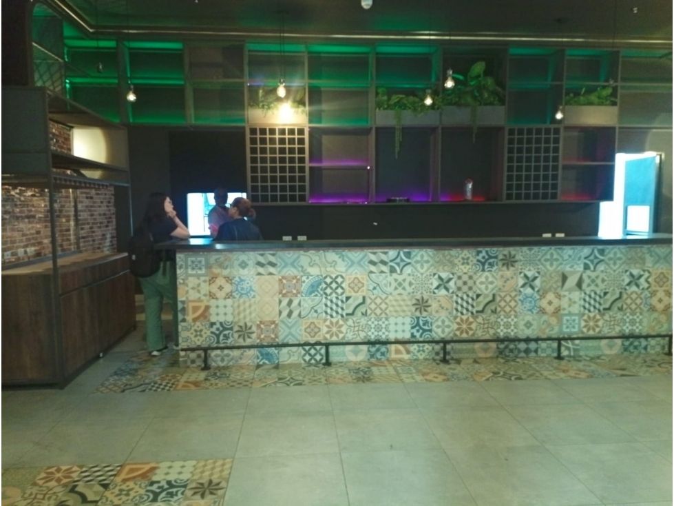 Local en arriendo o venta Antioquia Medellín Los Colores 144 m2 Habitaciones 0 Baños 1 Garajes 1 Precio venta $1950000000 Precio arriendo $15000000