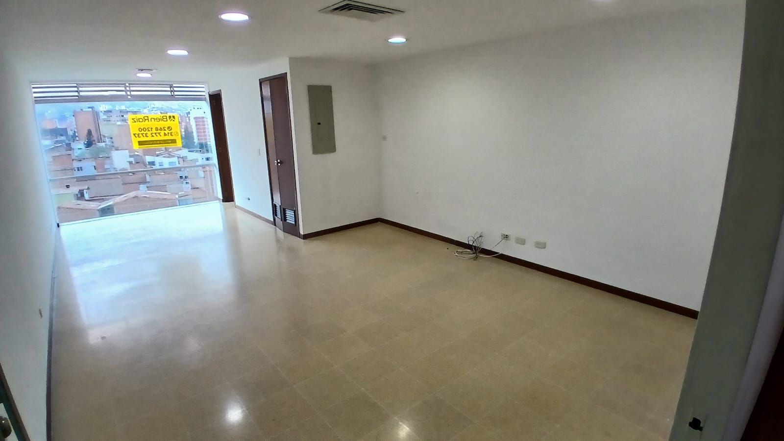 Oficina en arriendo Antioquia Medellín Las Acacias 35 m2 Habitaciones 0 Baños 1 Garajes 1 Precio $2850000
