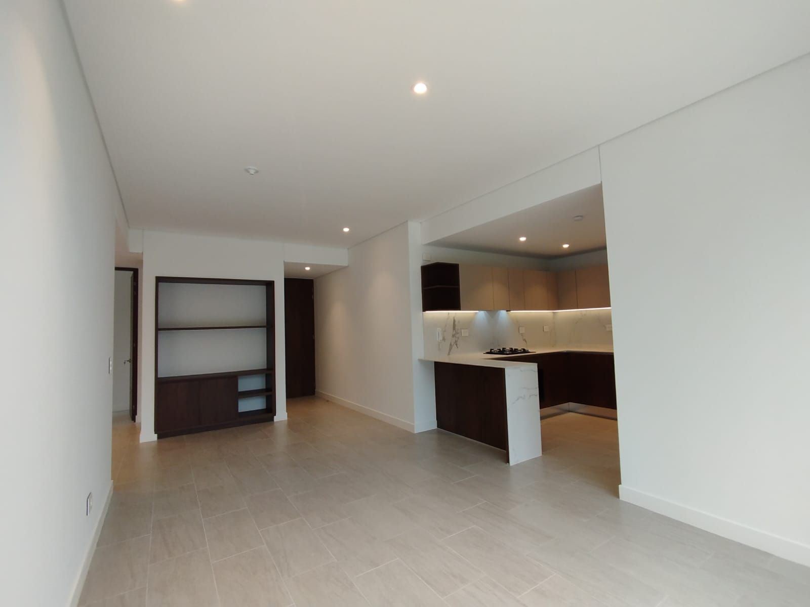 Apartamento en venta Risaralda Pereira Pinares Alto 84 m2 Habitaciones 3 Baños 2 Garajes 2 Precio $850000000