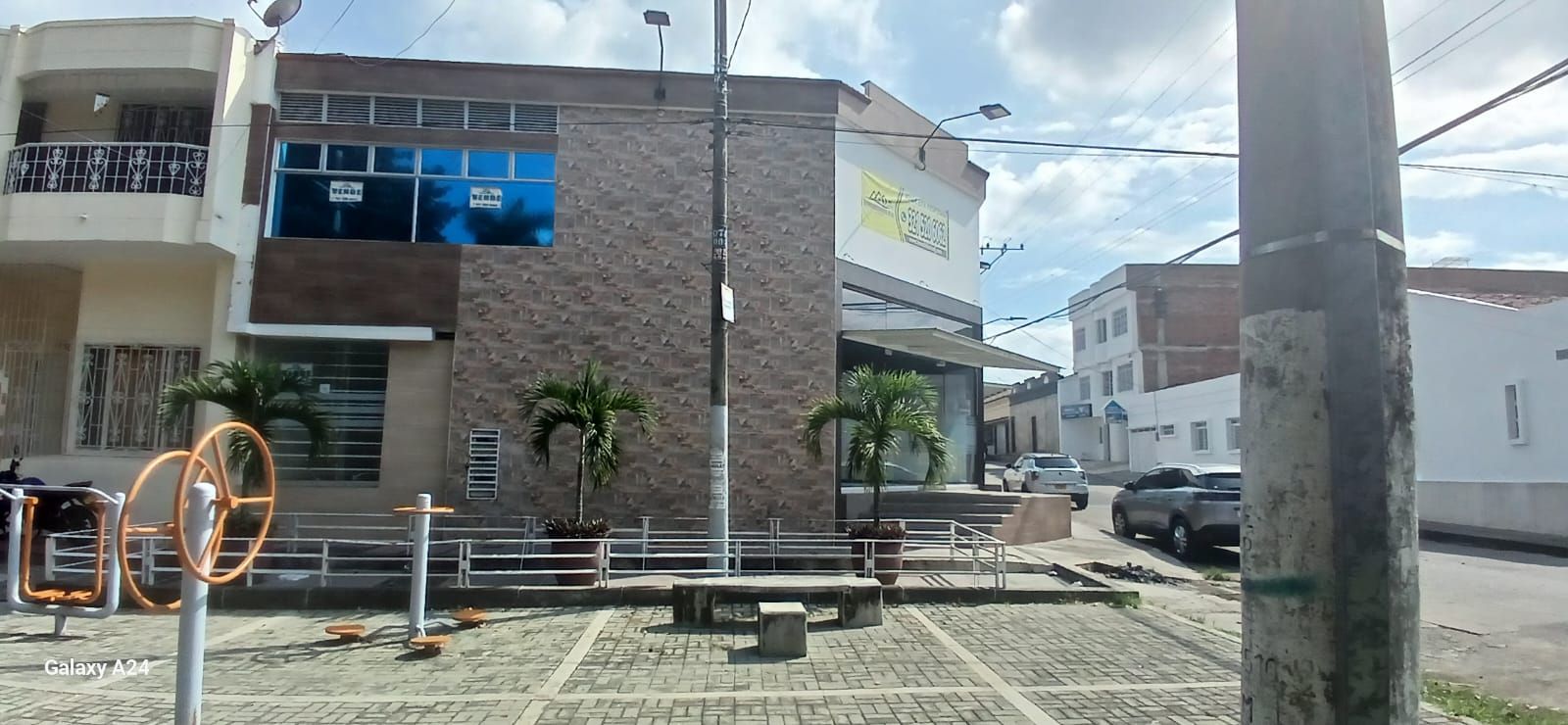 Apartaestudio en venta Valle Del Cauca Palmira Central 320 m2 Habitaciones 16 Baños 8 Garajes 4 Precio $990000000