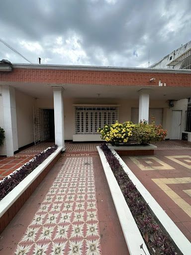 Casa en venta Atlántico Barranquilla Modelo 510 m2 Habitaciones 11 Baños 9 Garajes 4 Precio $950000000