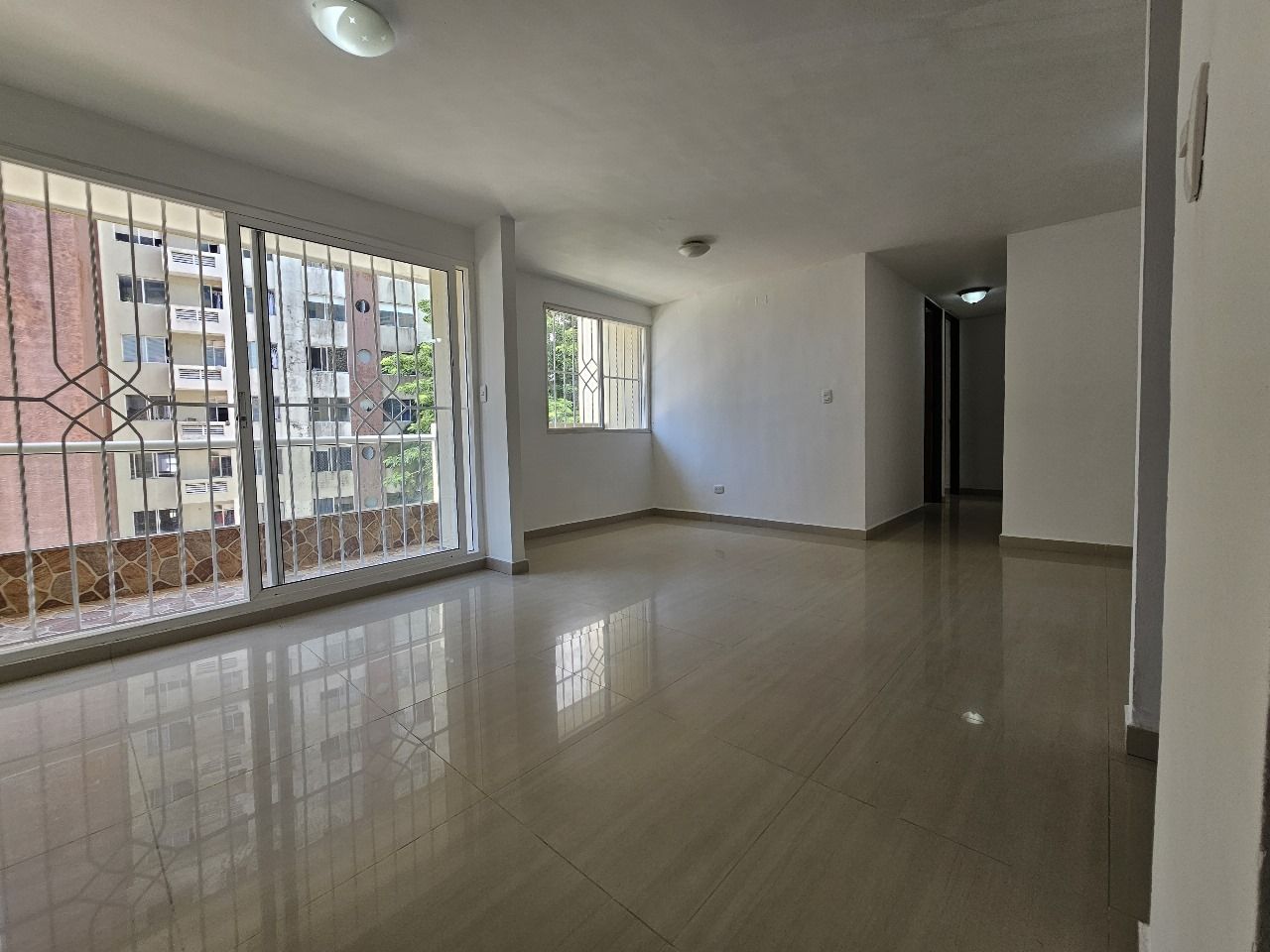 Apartamento en arriendo Atlántico Barranquilla Miramar 83 m2 Habitaciones 3 Baños 2 Garajes 1 Precio $2500000