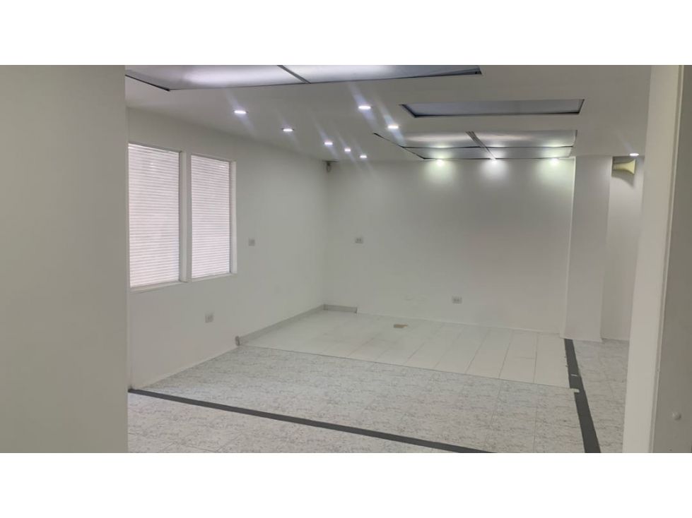 Oficina en arriendo Cundinamarca Bogotá Santa Barbara Occidental 38 m2 Habitaciones 0 Baños 1 Garajes 0 Precio $1800000