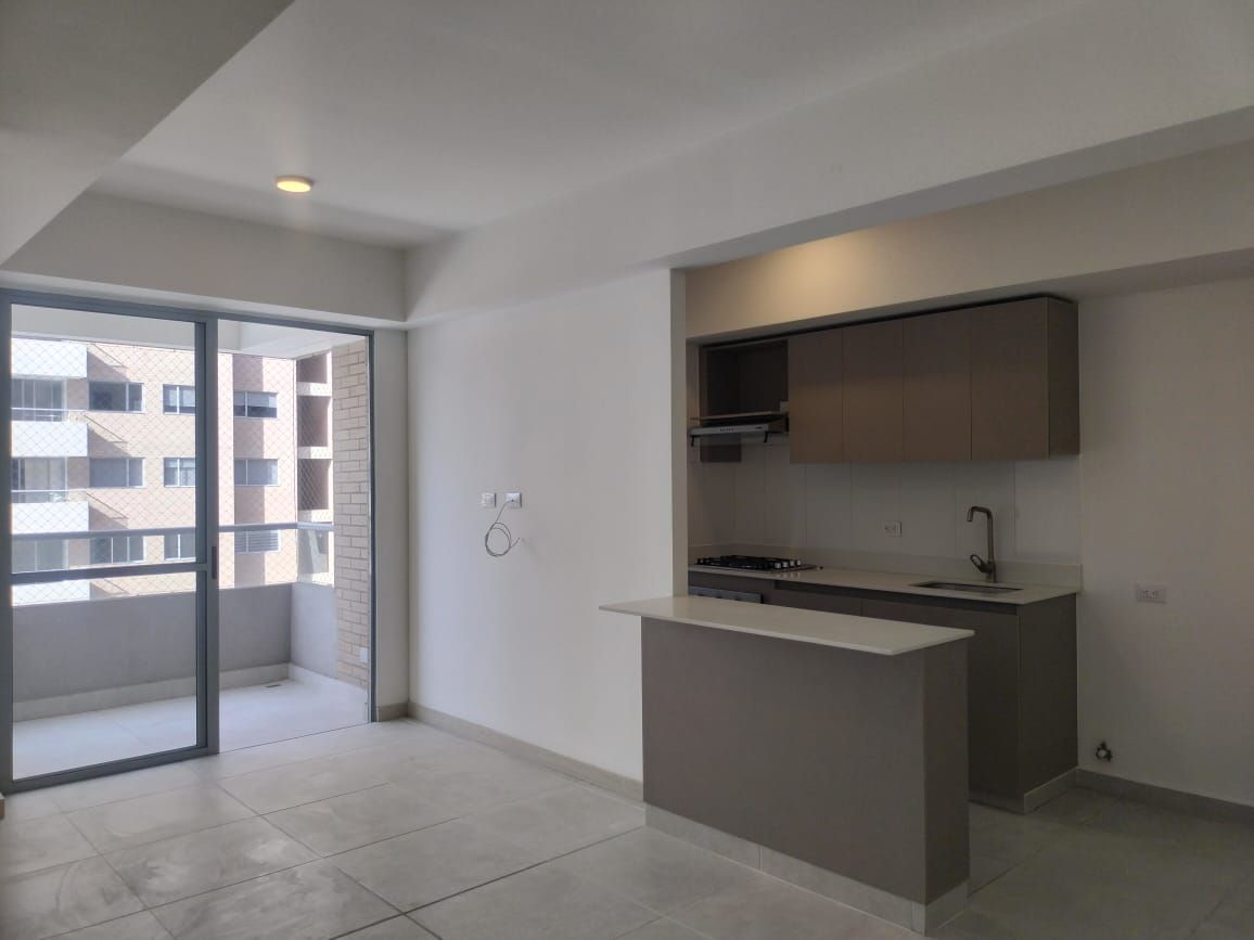 Apartamento en arriendo Antioquia Envigado Jardines 74 m2 Habitaciones 3 Baños 2 Garajes 1 Precio $4050000