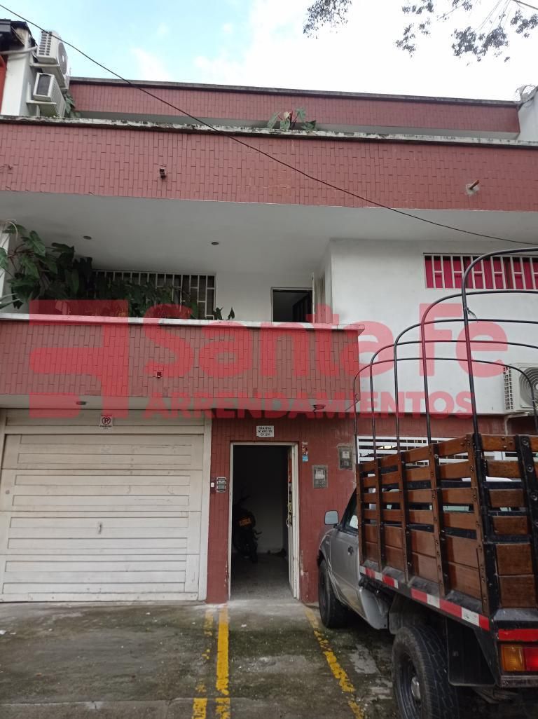 Apartamento en arriendo Antioquia Medellín Suramericana 160 m2 Habitaciones 5 Baños 2 Garajes 0 Precio $4000000