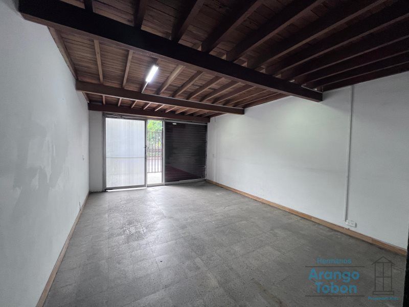 Oficina en arriendo Antioquia Medellín Cuarta Brigada 70 m2 Habitaciones 0 Baños 1 Garajes 0 Precio $2950000